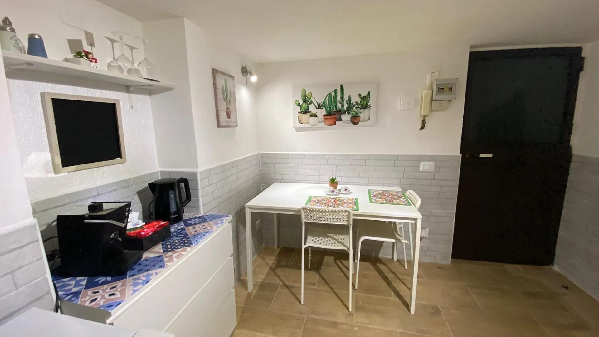 Little House Apartment Palermo 0*,  Italy